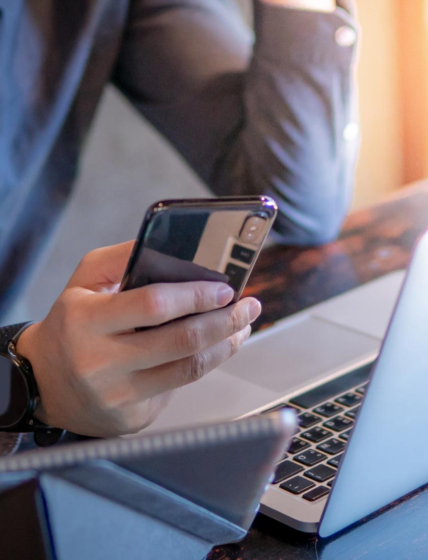 employee using treasury navigator mobile app and secure browser